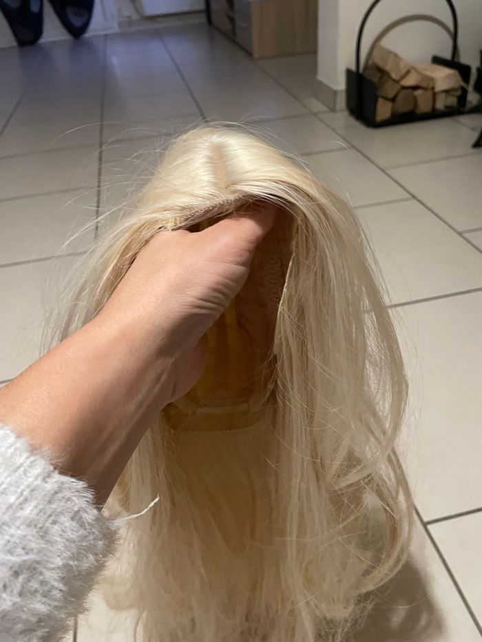 Perruque blonde - photo numéro 3