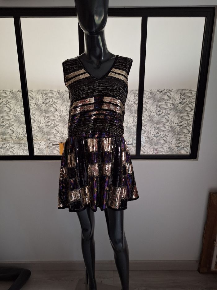 Robe de fête fin d'année /soirée à sequins - photo numéro 3