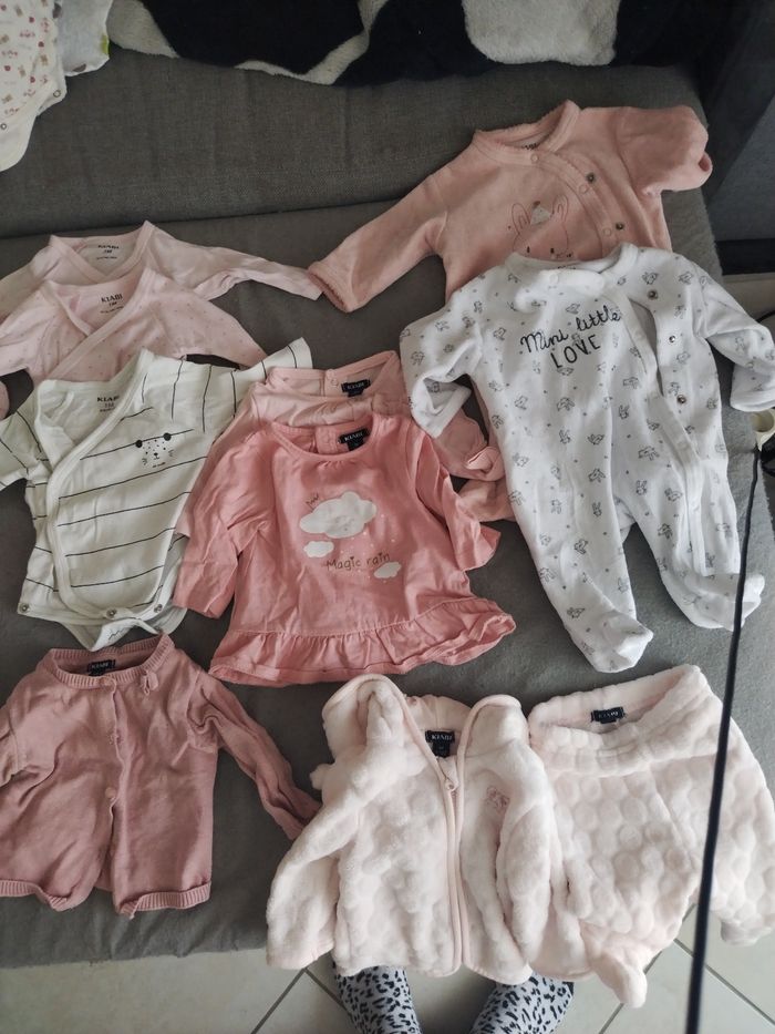 Lot vêtements Kiabi 1 mois fille