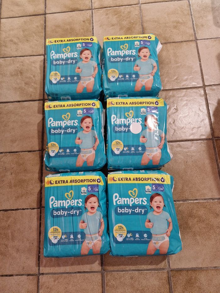 216 couches Pampers baby-dry taille 5+