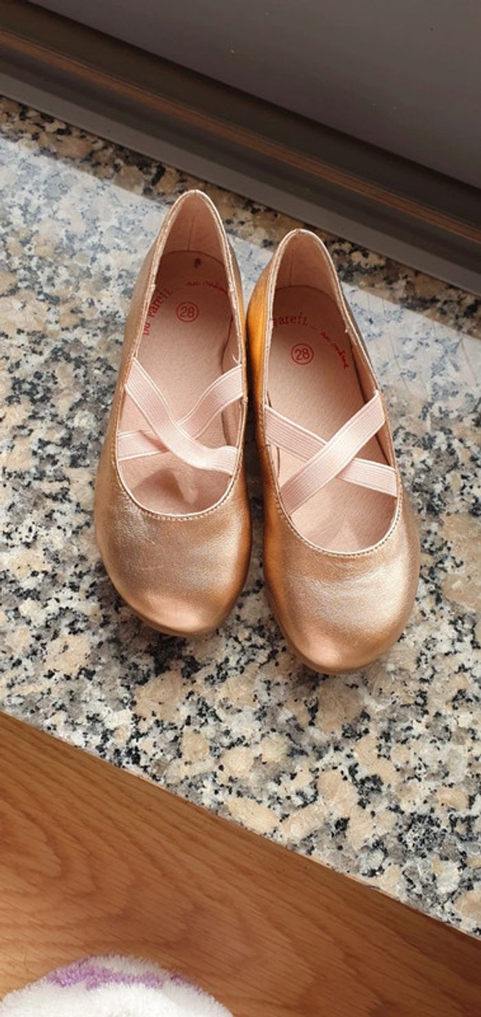 Sapato dourado tamanho 28 - photo numéro 8