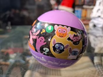 Peluche surprise Stitch Halloween Squelette primark