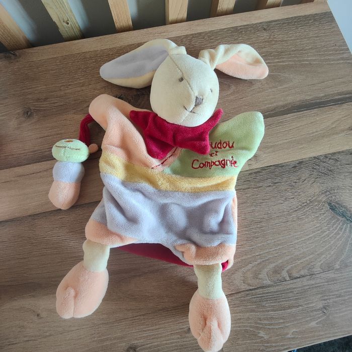 Lapin marionnette doudou et compagnie