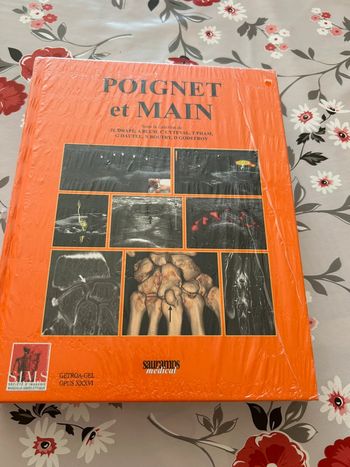 Livre « poignet et main » collection du Getroa