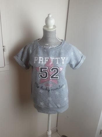 Joli sweat manches courtes 8 ans