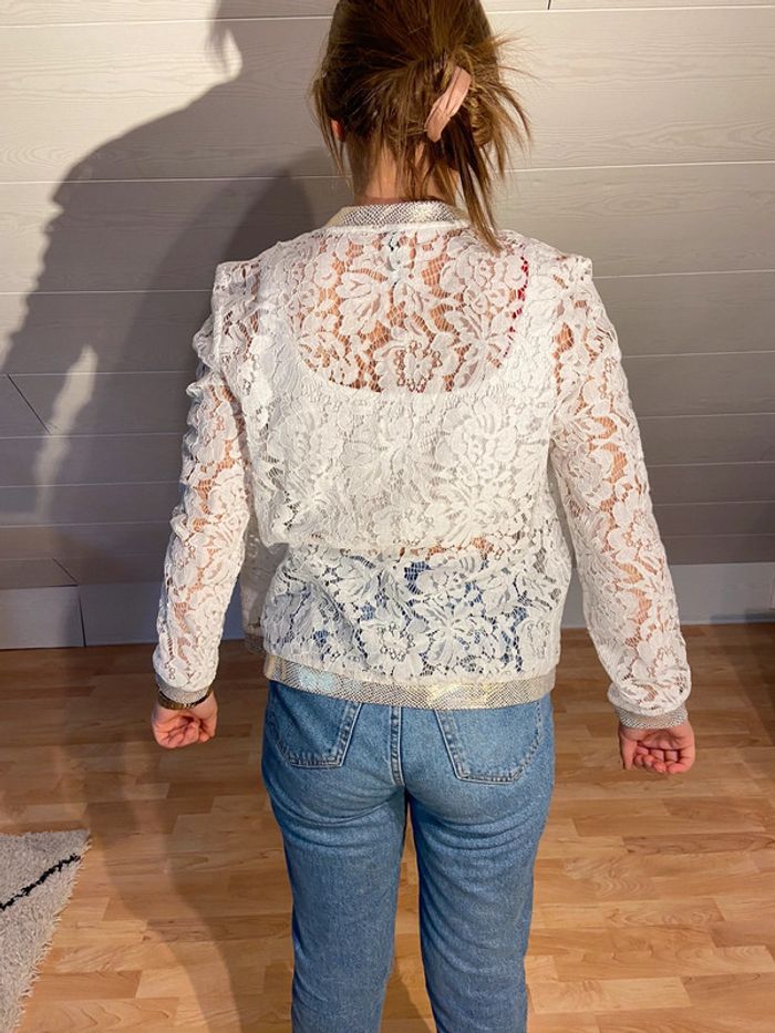 Veste en dentelle blanche neuve - photo numéro 2