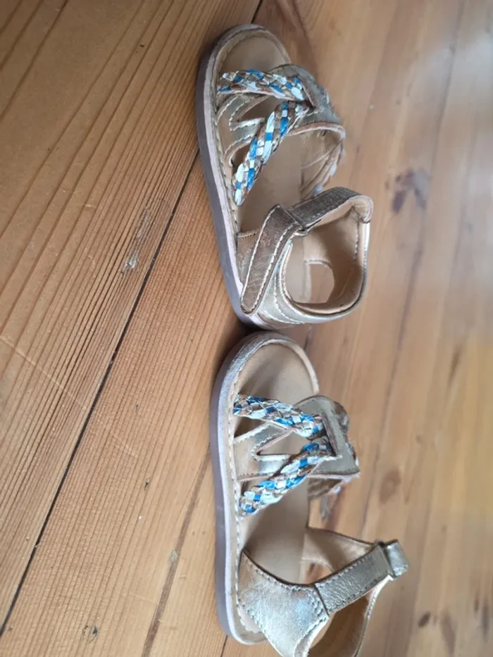 Deux paire de chaussure 21 - photo numéro 4