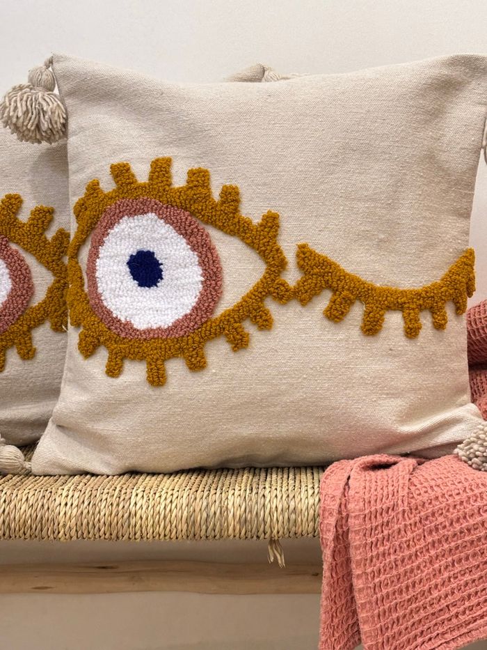 Housse de coussin - motifs œil- laine - photo numéro 3