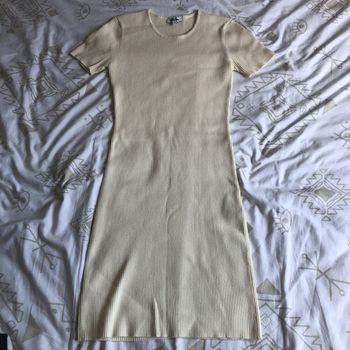 Robe près du corps