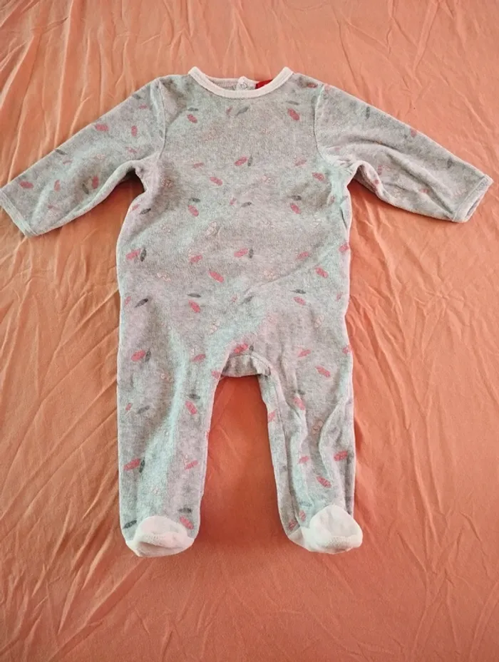 * Pyjama chaud gris motif plumes T6M Tissaia