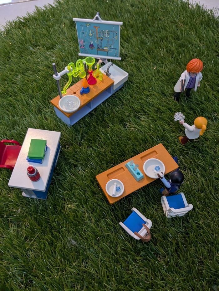 Salle de classe chimie playmobil - photo numéro 4