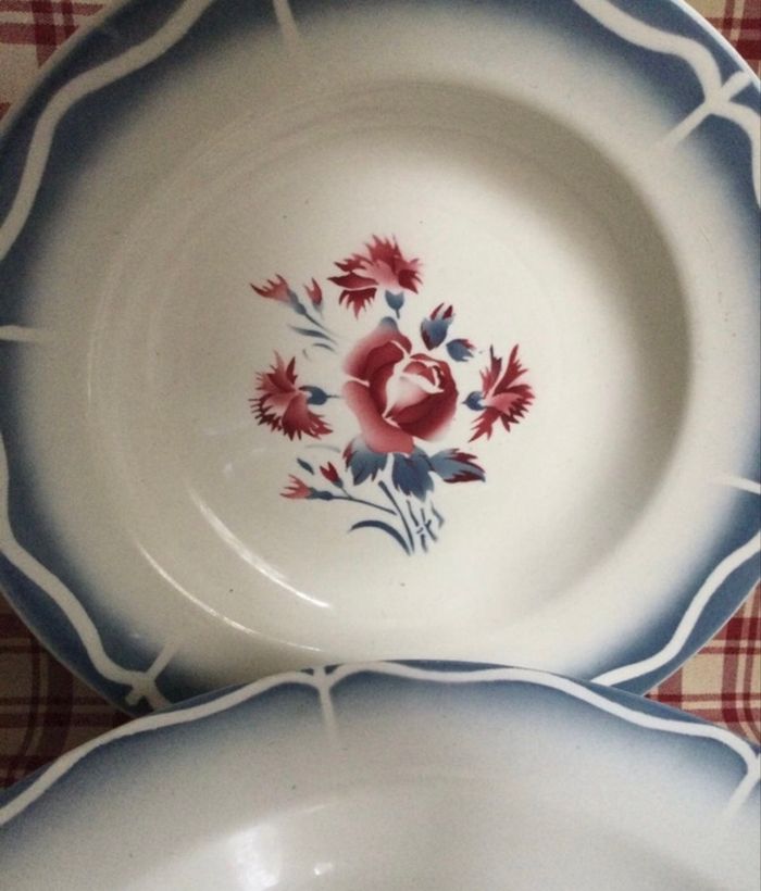 4  assiettes creuses digoin sarreguemines  France collection Nina rosa - photo numéro 6