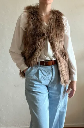 🧥 Gilet sans manches en fausse fourrure Esprit – Taille S 🧥