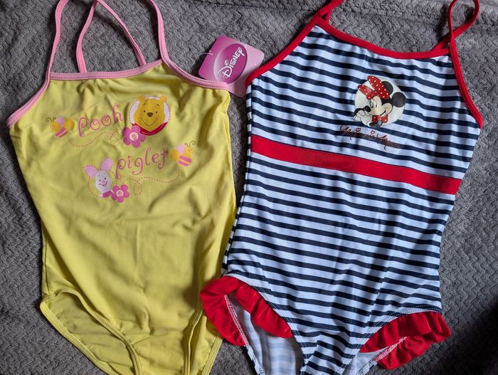 NEUF, lot de 2 maillots de bain Disney, 134/140 cm