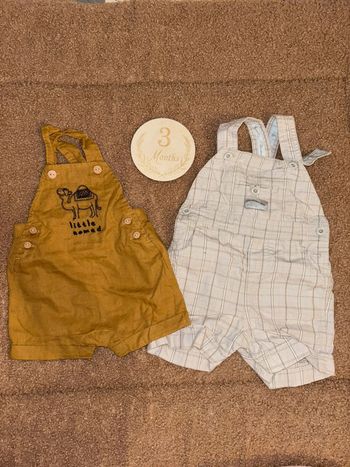 Lot de 2 salopettes / combinaisons 3 mois