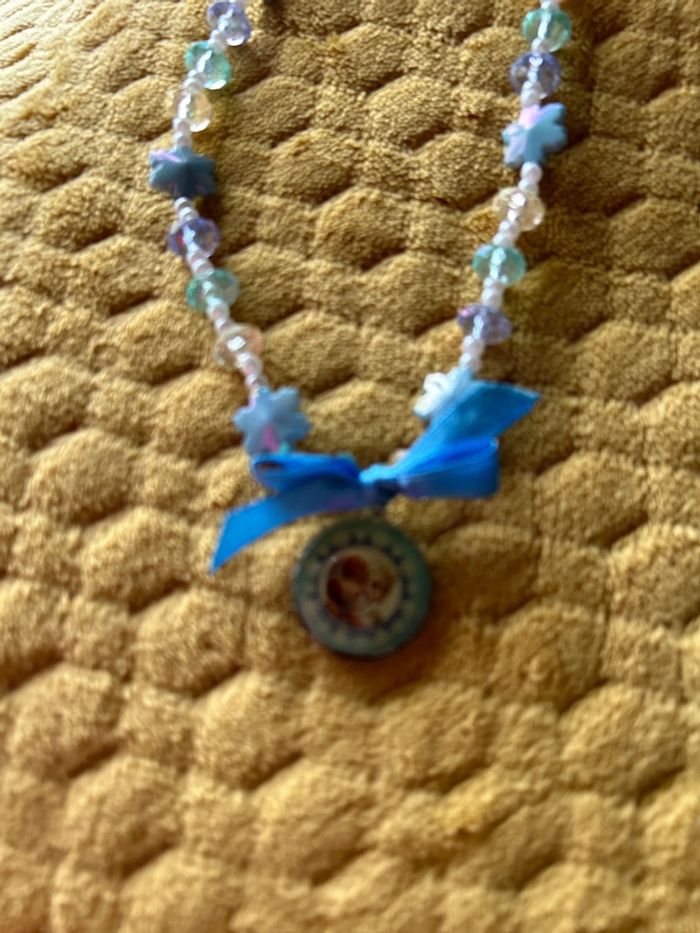 Reine des neiges collier neuf - photo numéro 3