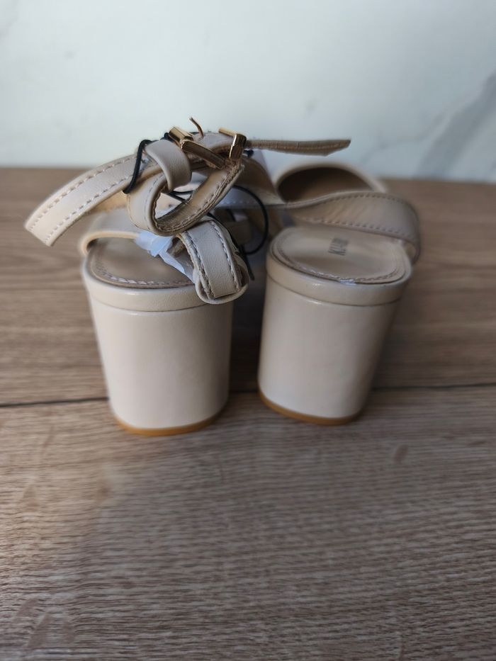 Kiabi chaussures babies pointure 39 - photo numéro 4