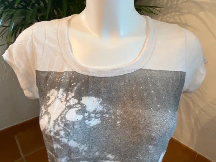 Tee shirt visage strass - photo numéro 4