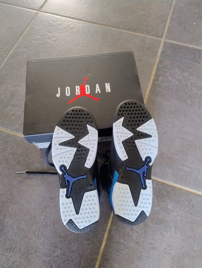 Basket Jordan pointure 32 - photo numéro 3