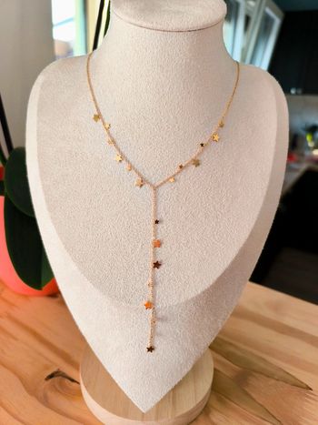 Pendentif doré en Y avec étoiles