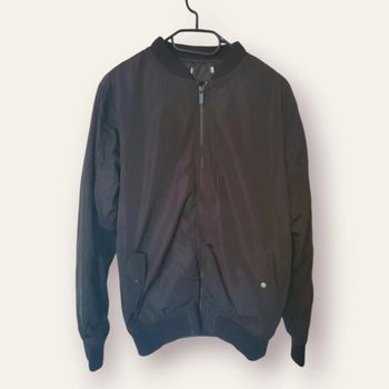 Veste manteau noir taille 16 ans OK pour un XS ou S