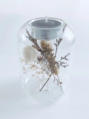 Photophore en verre et fleurs séchées + 6 bougies chauffe plat
