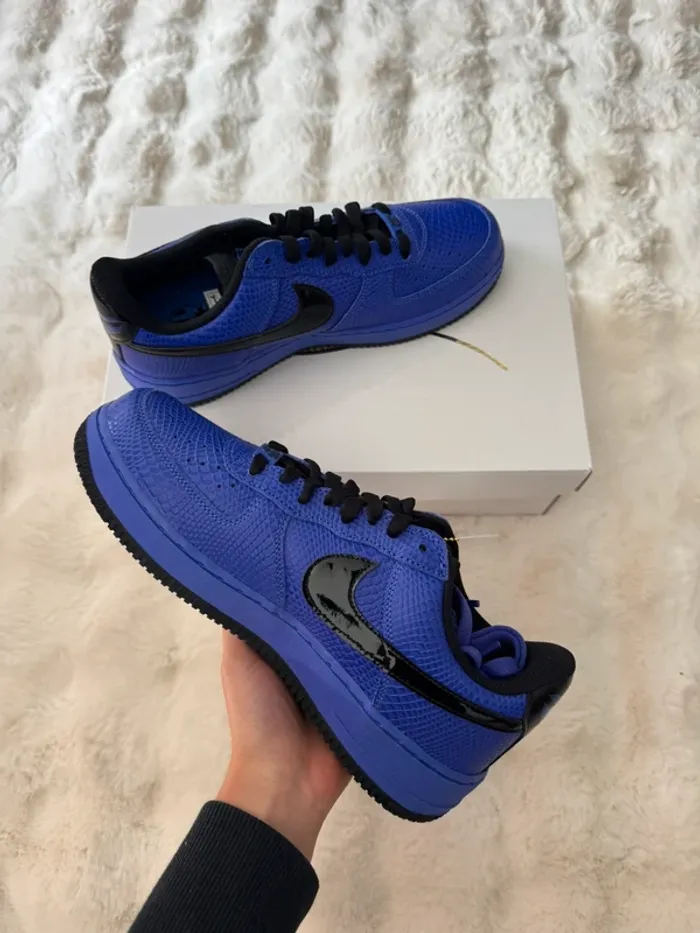 Chaussures Nike Air Force 1 Low Protro Kobe Bryant x FC Barcelona Persian Violet - photo numéro 2
