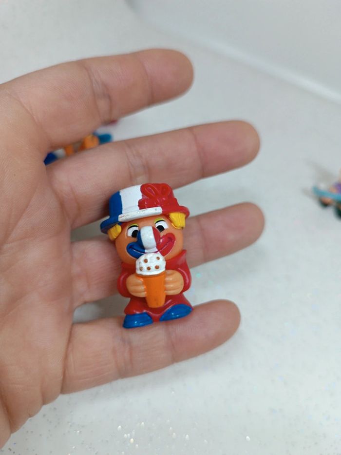 miniature small petit Kinder Ferrero egyptochat vautour saucisson souris sportive foot 6 oscar - photo numéro 14