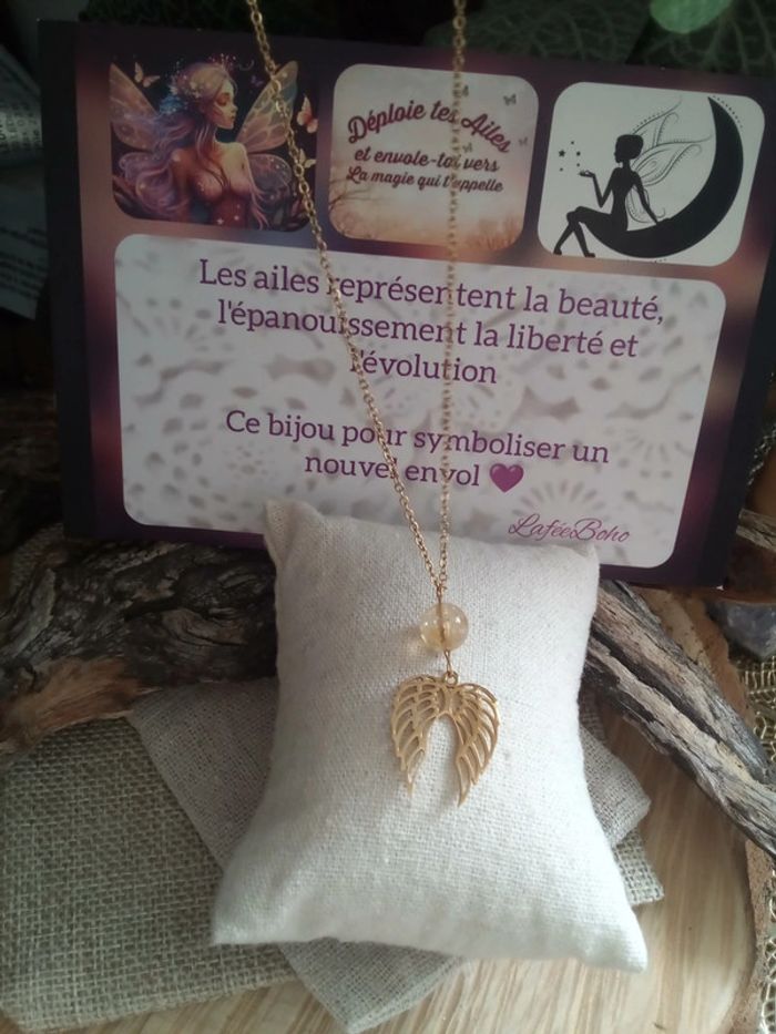 Collier pendentif pierre de citrine et paire d'ailes + carte