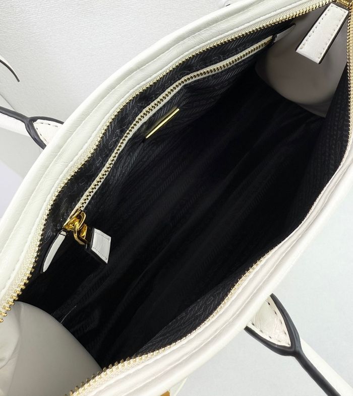 Prada  SoftLux  Soft Lux   433 - photo numéro 7