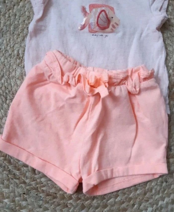 Tenue tee-shirt et short Tape à l'oeil 3 mois - photo numéro 2