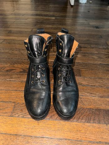 Boots en cuir sezane modèle dana  Taille 40 Valeur 190 euros  Plutôt en très bon état