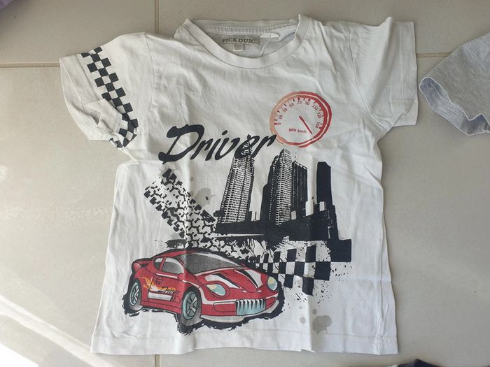 3 t-shirt 4 ans n°3 - photo numéro 4