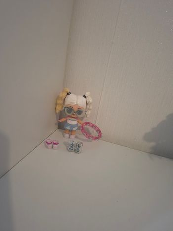 Jolie poupée L.O.L. Surprise ! 100% Authentique + Accessoires & Chaussures