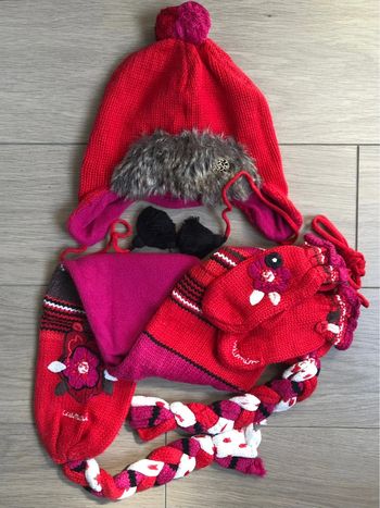 Ensemble bonnet, écharpe et moufles en laine et micro polaire Catimini T-2/3 ans