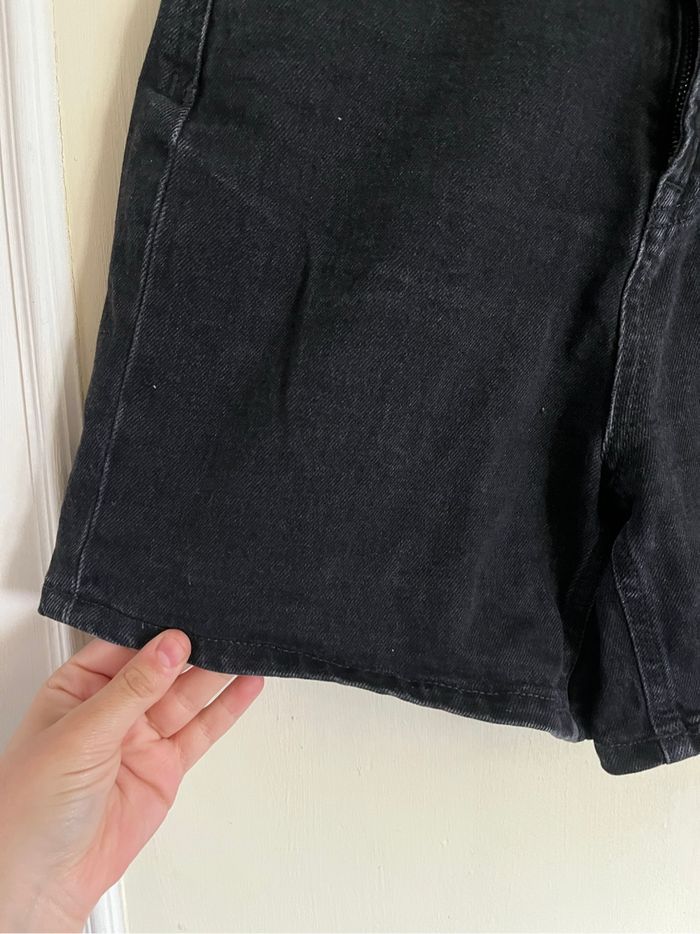 Short en jean noir - photo numéro 4