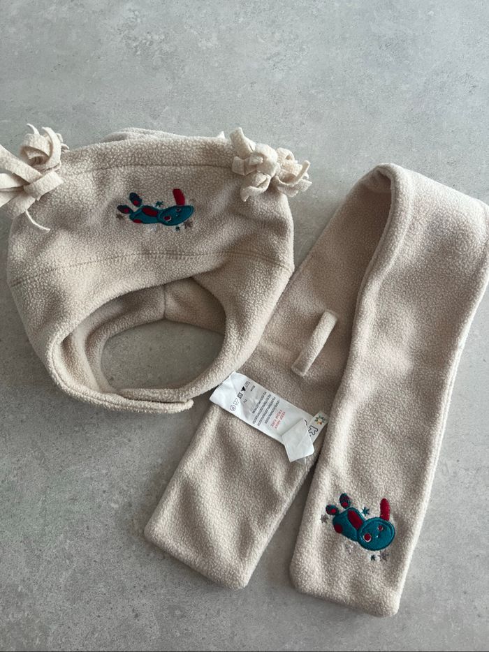 Ensemble bonnet + écharpe TU