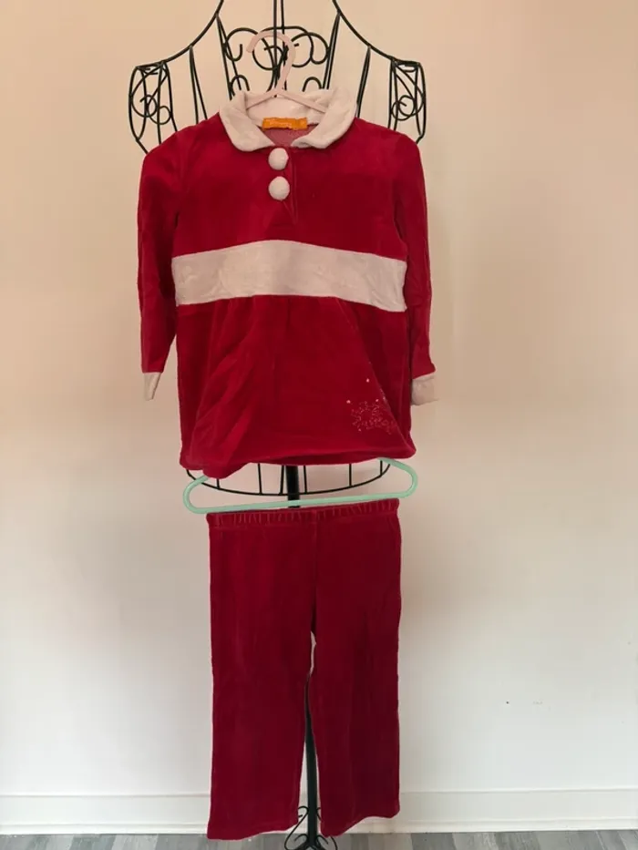 Magnifique ensemble pyjama / déguisement Père Noël 🎅