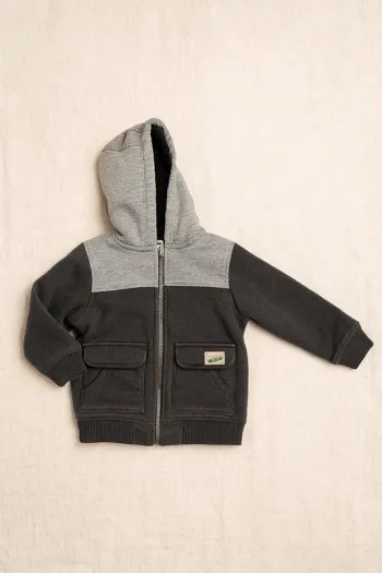 💚Sweat polaire zippé à capuche – gris foncé – T. 6 ans