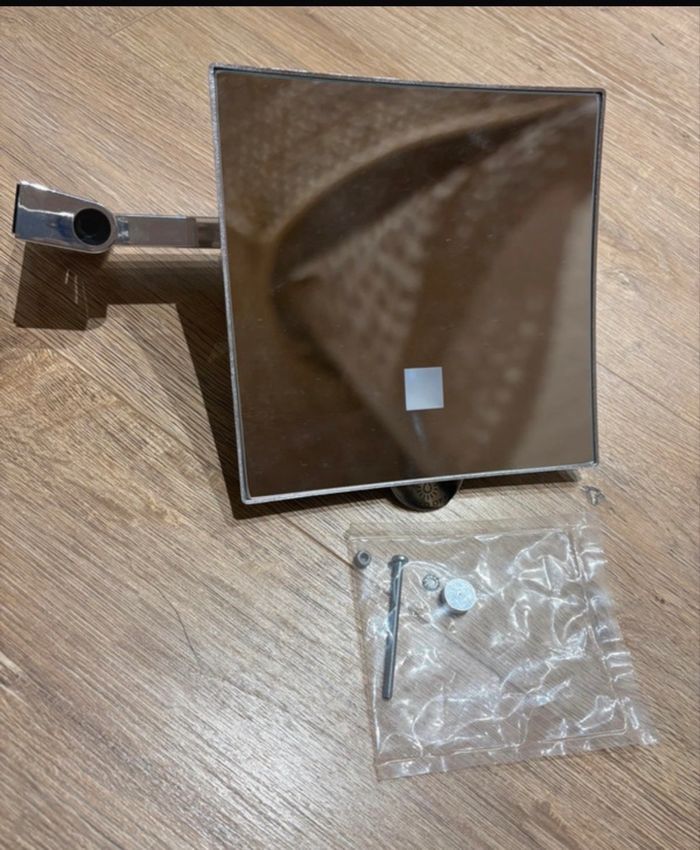 Miroir Eclips chromé carré lumineux