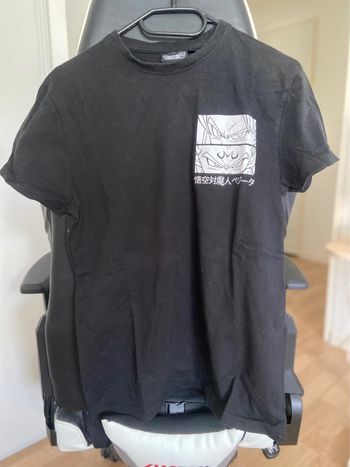 T-shirt Dragon Ball Z – Goku vs Majin Vegeta