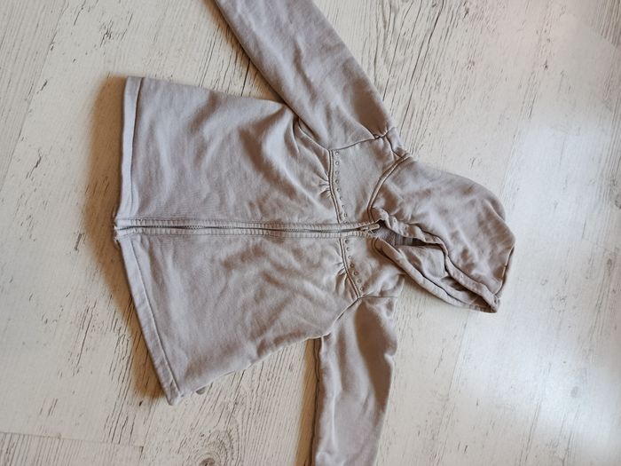 Sweat à capuche 23 mois