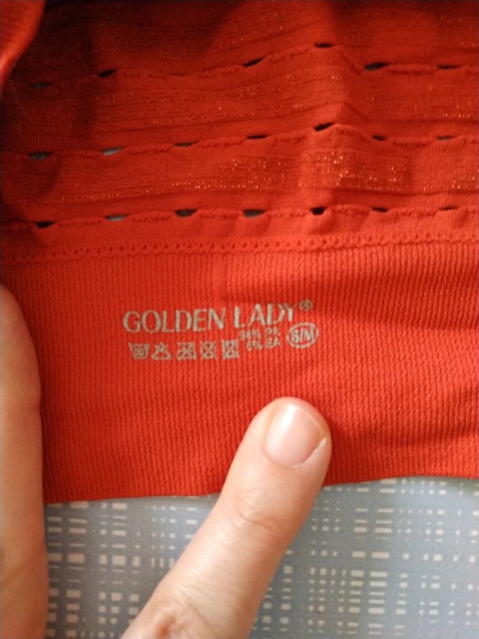 Debardeur irisé scintillant golden lady 36 - photo numéro 4