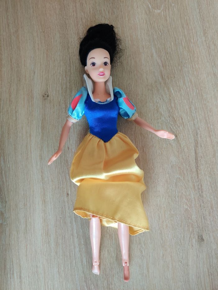 3 poupées Disney princesses - photo numéro 5