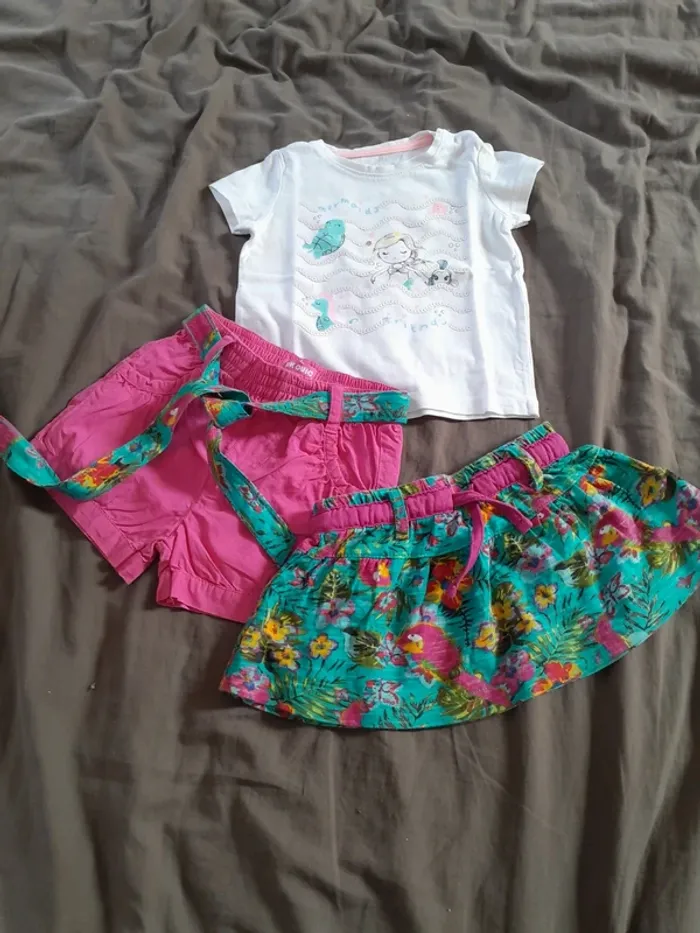 Lot T-shirt + Short + jupe 12 mois In Extenso  / Pic Ouic