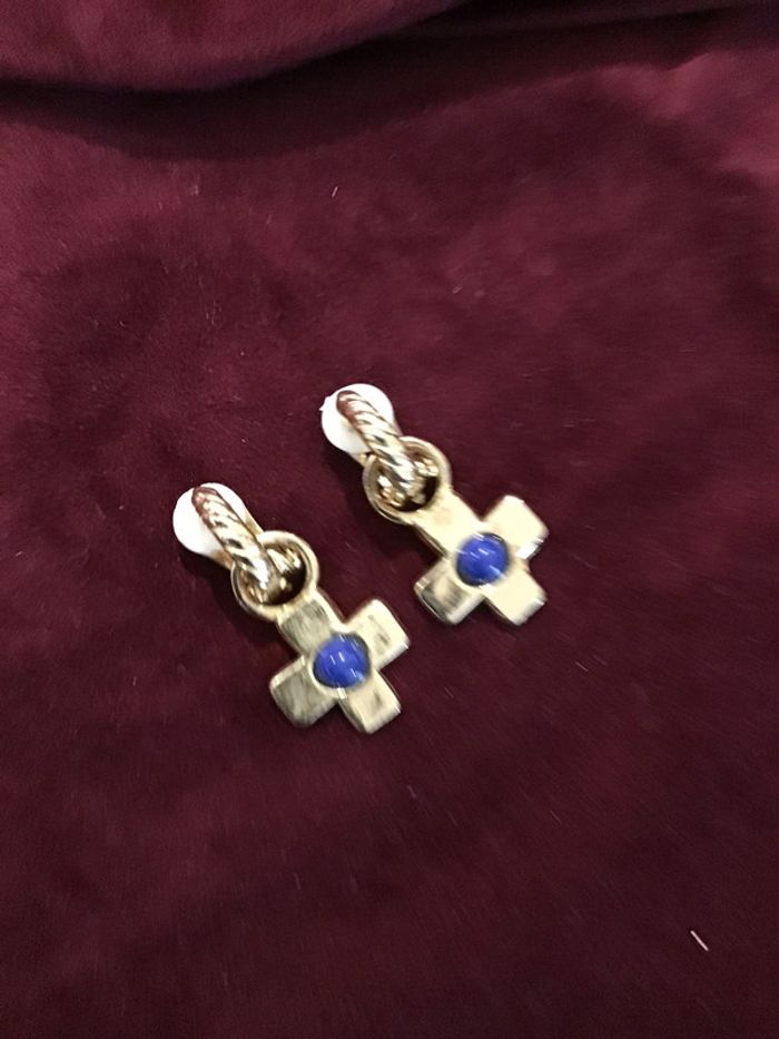 Jolis clips vintage croix monture dorée - photo numéro 4