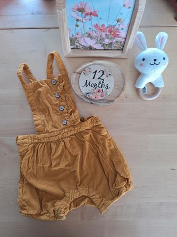 Salopette short pour fille taille 12mois marque Orchestra très bon état