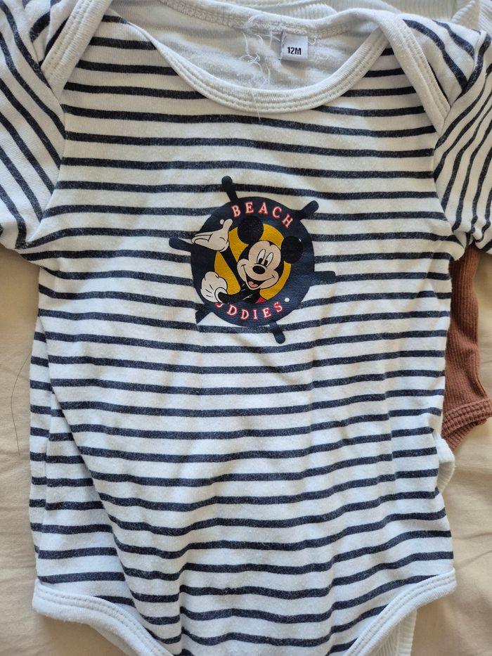 Lot de 10 bodies manches longues 12 M - photo numéro 4