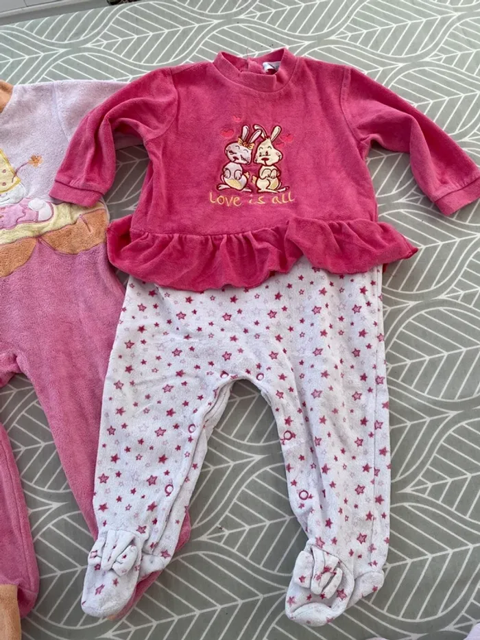 Lot de deux pyjamas grenouillères molleton 12 mois - photo numéro 2