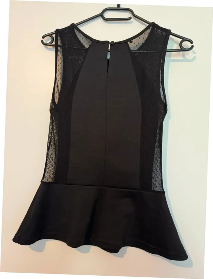 Haut noir - photo numéro 2